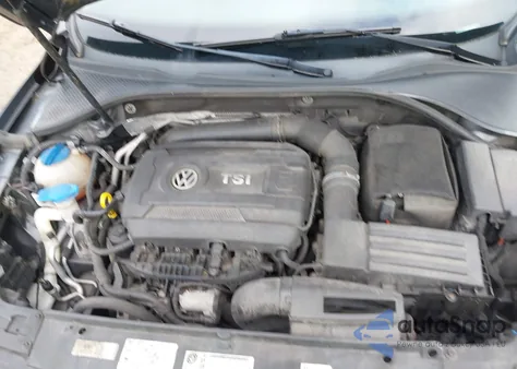 2014 Volkswagen Passat 1.8T Wolfsburg Edition z USA, uszkodzony, nr VIN 1VWAS7A39EC068770